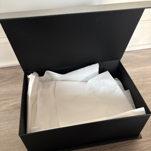 Chanel box - Picture 2 of 3